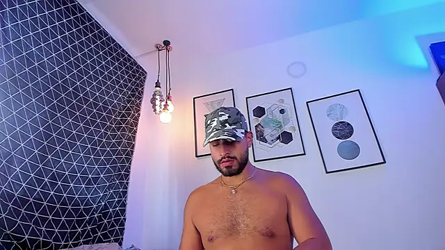 Juan Castano online show from March 2025 06:21:02 PM