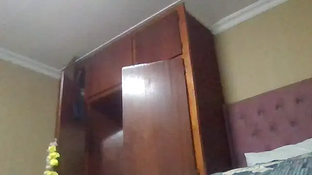 ShooingBunch online show from December 2025 05:12:01 PM