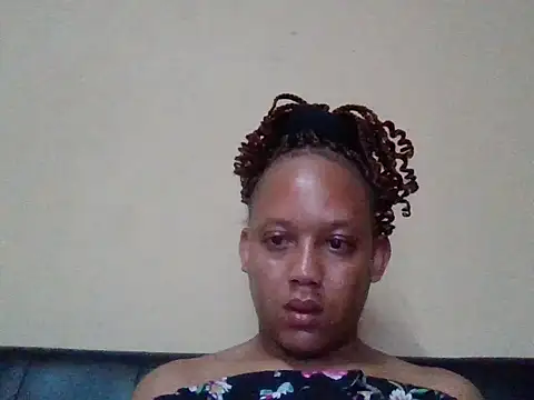 Snapshot of ShooingBunch chatting on October 2025 04:57:01 AM ShooingBunch online show from October 2025 04:57:01 AM