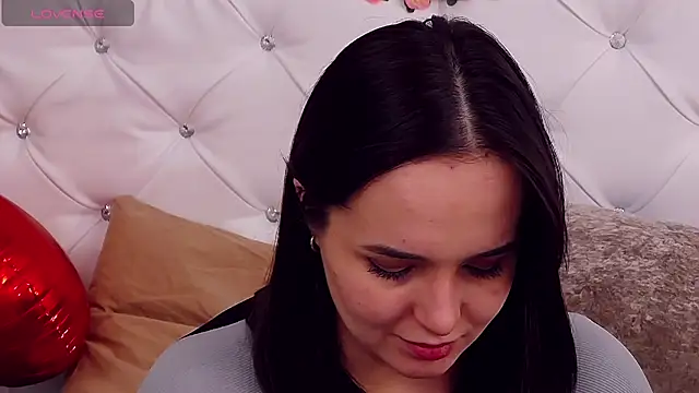 MeIisaLove online show from February 2026 05:25:01 PM