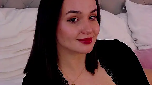 MeIisaLove online show from April 2026 07:04:02 PM