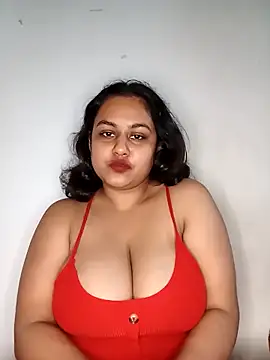 Snapshot of bumblebeegirl chatting on February 2025 04:11:02 PM bumblebeegirl online show from February 2025 04:11:02 PM