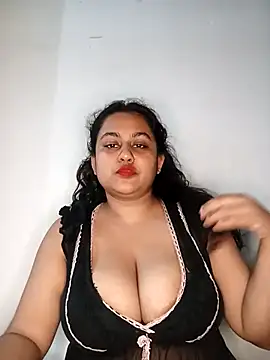 bumblebeegirl online show from November 2025 03:50:02 PM