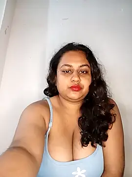 Snapshot of bumblebeegirl chatting on October 2025 05:03:01 PM bumblebeegirl online show from October 2025 05:03:01 PM