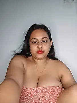 bumblebeegirl online show from June 2026 06:20:02 PM