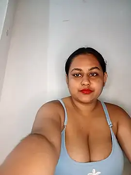 Snapshot of bumblebeegirl chatting on October 2025 12:50:01 PM bumblebeegirl online show from October 2025 12:50:01 PM