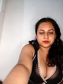 Snapshot of bumblebeegirl chatting on September 2025 06:09:01 PM bumblebeegirl online show from September 2025 06:09:01 PM