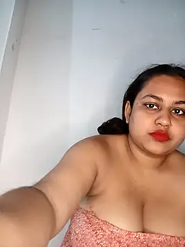 Snapshot of bumblebeegirl chatting on October 2025 01:12:01 PM bumblebeegirl online show from October 2025 01:12:01 PM