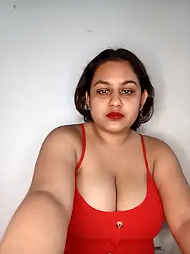 Snapshot of bumblebeegirl chatting on February 2025 09:14:01 PM bumblebeegirl online show from February 2025 09:14:01 PM