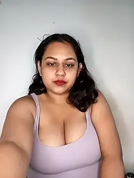 Snapshot of bumblebeegirl chatting on December 2024 09:30:01 PM bumblebeegirl online show from December 2024 09:30:01 PM