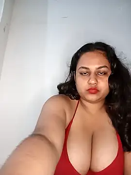 Snapshot of bumblebeegirl chatting on October 2025 02:07:01 PM bumblebeegirl online show from October 2025 02:07:01 PM