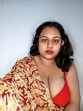 Snapshot of bumblebeegirl chatting on December 2024 07:11:02 PM bumblebeegirl online show from December 2024 07:11:02 PM