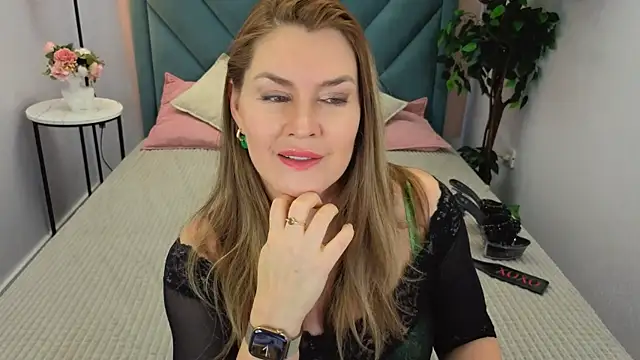 Adele Russo online show from April 2026 04:46:01 PM