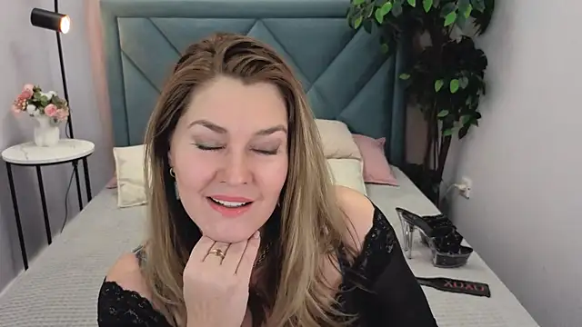 Adele Russo online show from January 2026 04:47:02 PM