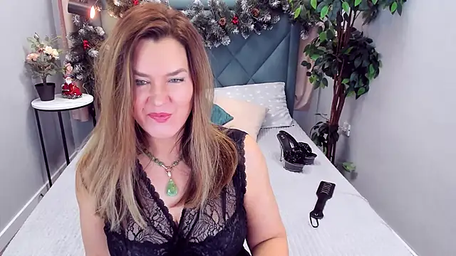 Adele Russo online show from December 2024 04:30:02 PM