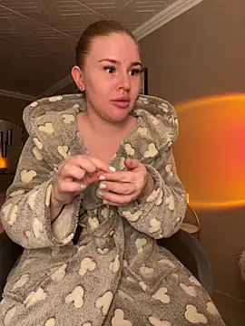 alexababy online show from December 2025 09:01:01 AM