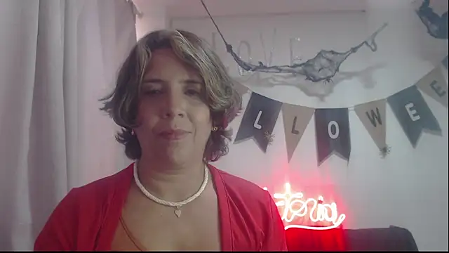 Victoria meester online show from October 2025 08:21:02 PM