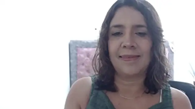 Snapshot of Victoria_meester chatting on May 2026 02:12:01 PM Victoria meester online show from May 2026 02:12:01 PM