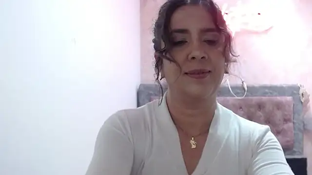 Snapshot of Victoria_meester chatting on June 2026 01:54:01 PM Victoria meester online show from June 2026 01:54:01 PM