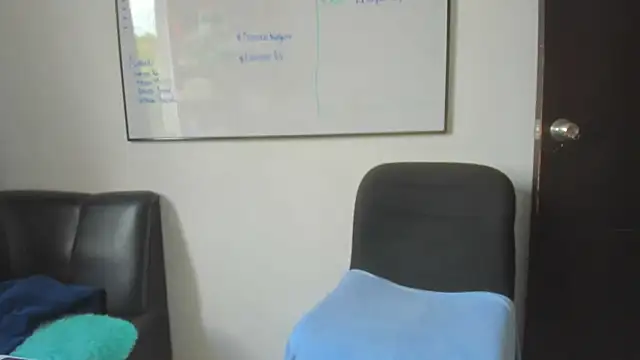 squirttati33 online show from November 2025 04:00:01 PM