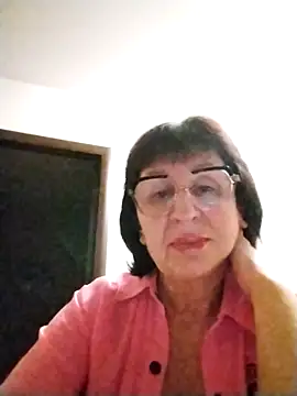 AlbinaXPretty online show from December 2025 08:33:02 PM