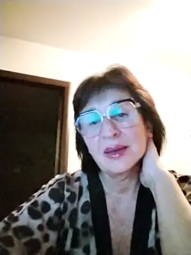 AlbinaXPretty online show from October 2025 05:48:01 PM