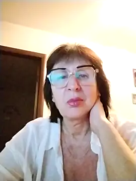 AlbinaXPretty online show from November 2025 08:24:01 PM