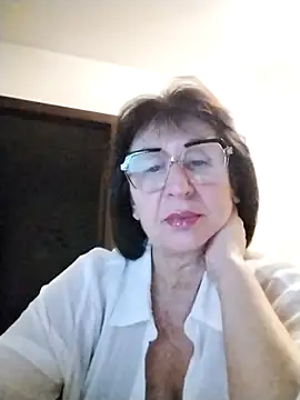 AlbinaXPretty online show from November 2025 08:42:01 PM