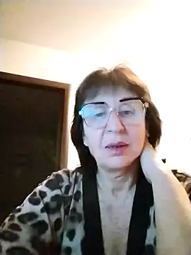 AlbinaXPretty online show from November 2025 08:01:02 PM