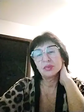 AlbinaXPretty online show from December 2025 05:56:02 PM