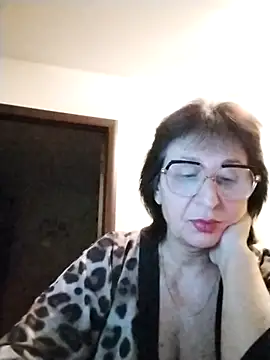 AlbinaXPretty online show from November 2025 07:52:02 PM