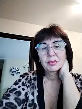 AlbinaXPretty online show from November 2025 07:47:02 AM