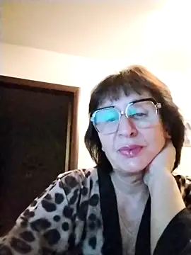 AlbinaXPretty online show from October 2025 05:56:02 PM