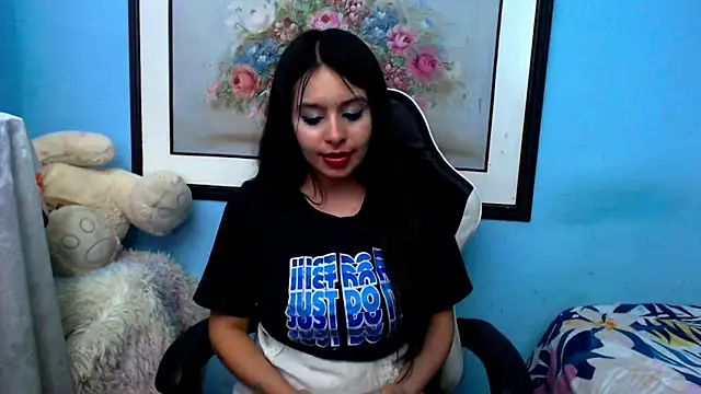 Snapshot of Luciana_and_Neitan chatting on January 2025 02:46:02 AM Luciana and Neitan online show from January 2025 02:46:02 AM