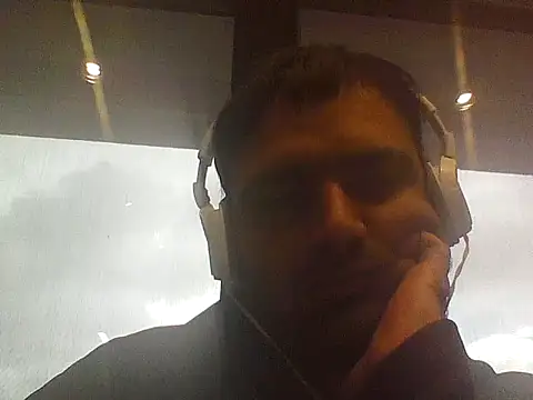 JohnBond009 online show from March 2026 09:51:02 AM