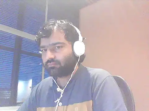 JohnBond009 online show from September 2025 06:40:01 PM