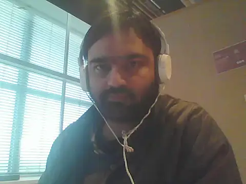 JohnBond009 online show from April 2026 05:39:01 PM