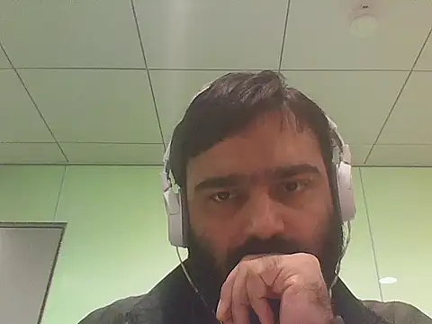 JohnBond009 online show from May 2026 10:01:02 AM