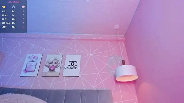 dolly zoe online show from November 2025 10:32:01 PM