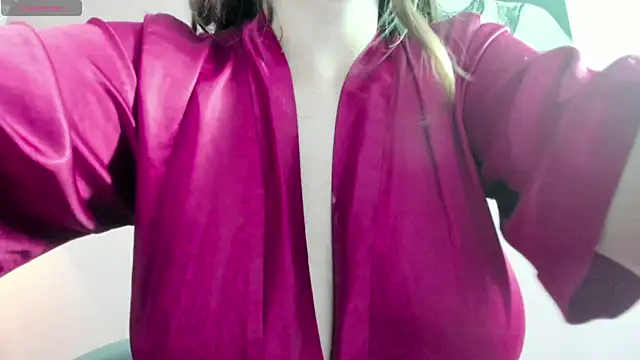 dolly zoe online show from March 2025 05:39:01 AM