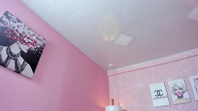 dolly zoe online show from November 2025 05:30:01 AM