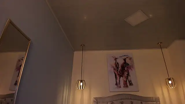 ayshel   online show from November 2025 05:33:01 AM