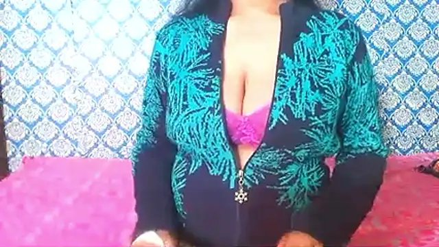 nikitahot3 online show from February 2026 01:48:01 AM