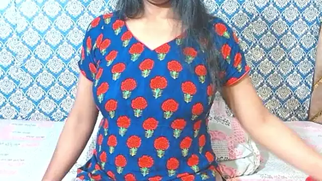 Snapshot of nikitahot3 chatting on April 2026 12:28:01 AM nikitahot3 online show from April 2026 12:28:01 AM