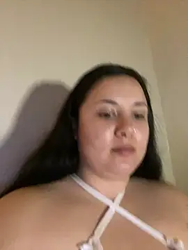 Snapshot of xocrybaby chatting on March 2025 05:54:02 AM xocrybaby online show from March 2025 05:54:02 AM