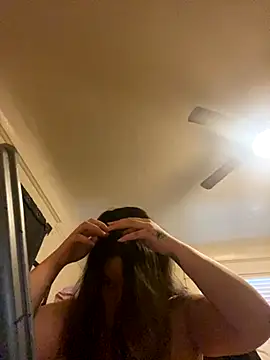 xocrybaby online show from November 2025 05:02:01 PM