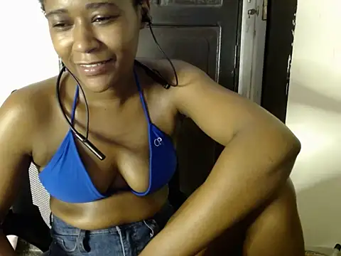 savage laura online show from December 2025 03:18:01 AM