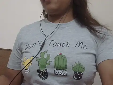 shekira99 online show from February 2026 02:29:01 PM