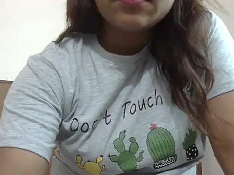 shekira99 online show from October 2025 01:04:01 AM