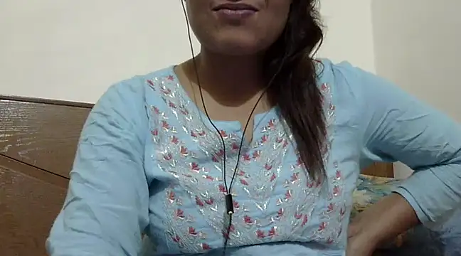 shekira99 online show from March 2025 02:34:02 PM